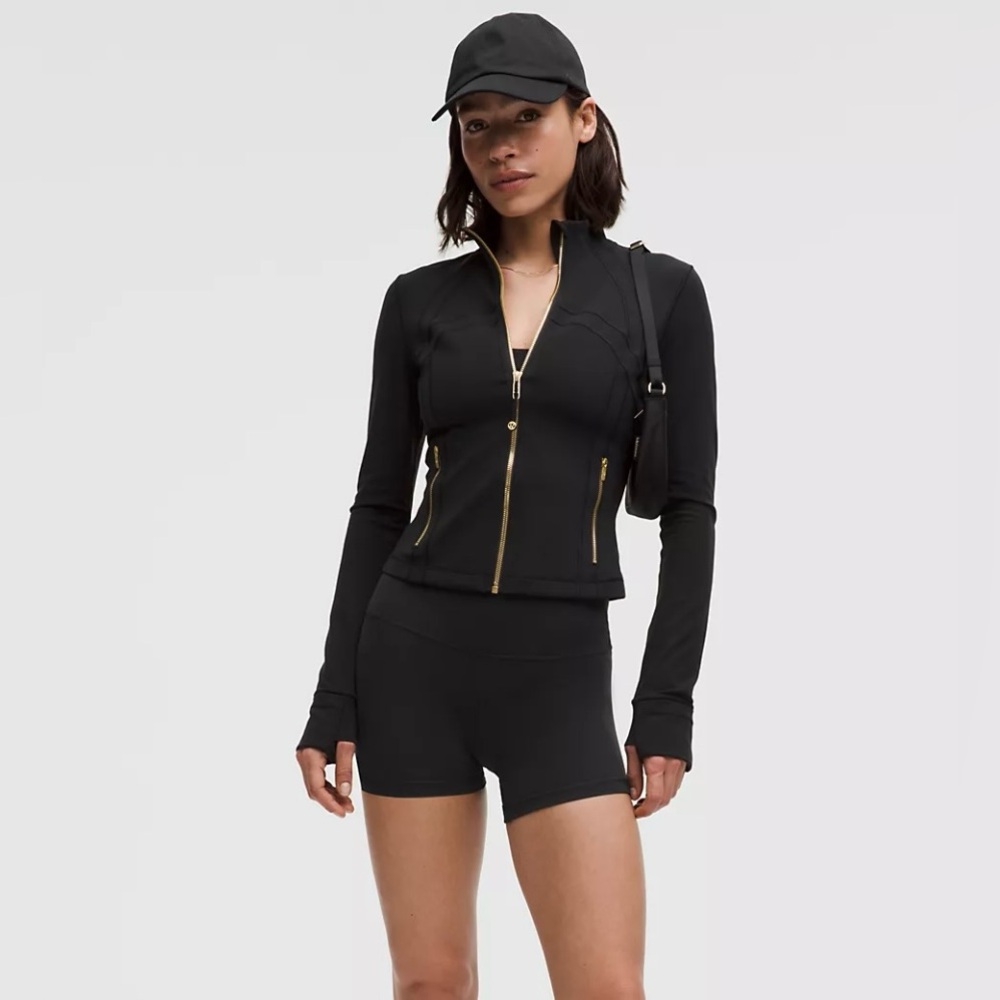 Lululemon Define cropped jacket.  Black with Gold Zipper Size 8. Great Condition